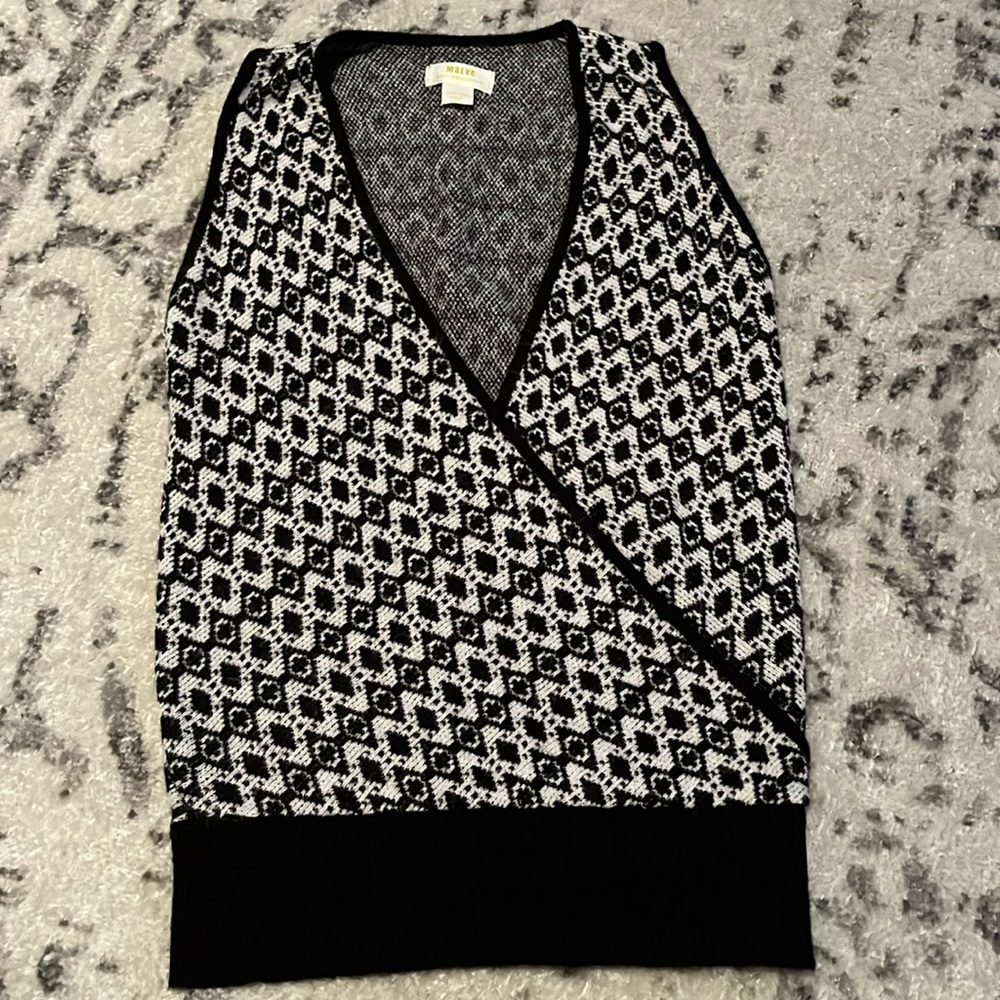 Maeve Black and White Patterned Knit Sleeveless Sweater Vest